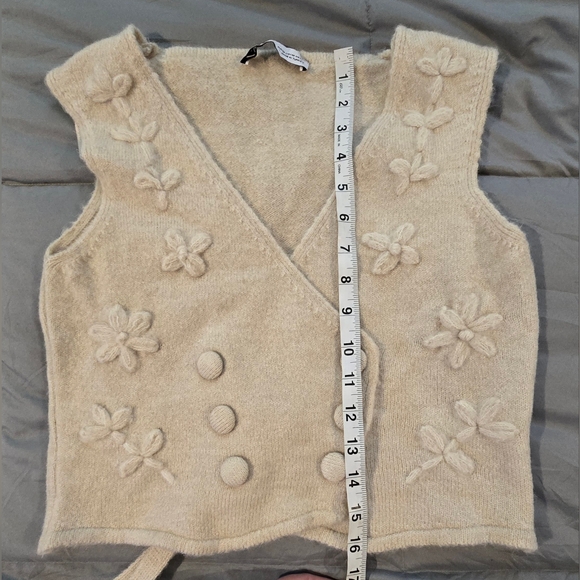 Zara Stone Embroidered Knit Style Vest - Picture 7 of 8